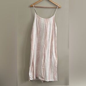 Splendid Striped Breeze dress size medium in peach and white
